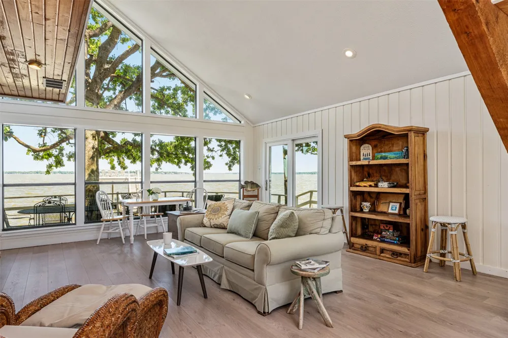 513 Winding Shore Drive Tool, TX 75143