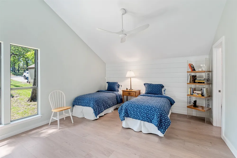 513 Winding Shore Drive Tool, TX 75143