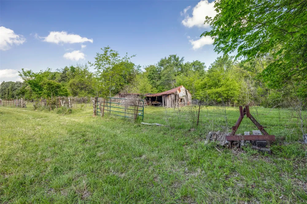 1203 County Road 4132 Cumby, TX 75433