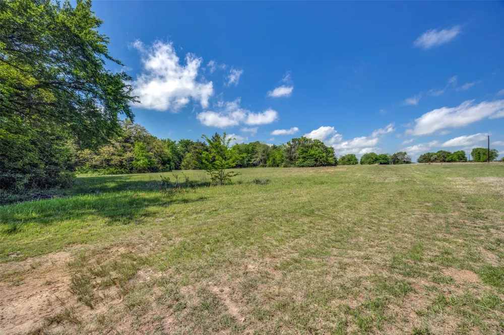 1203 County Road 4132 Cumby, TX 75433