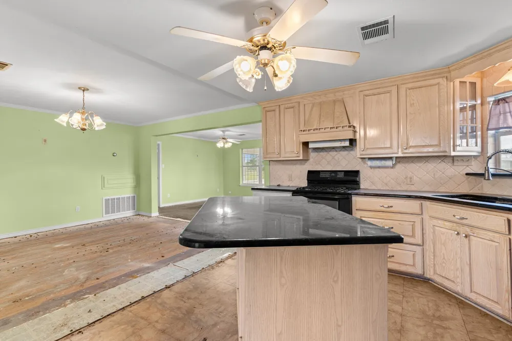 589 County Road 4150 Clifton, TX 76634