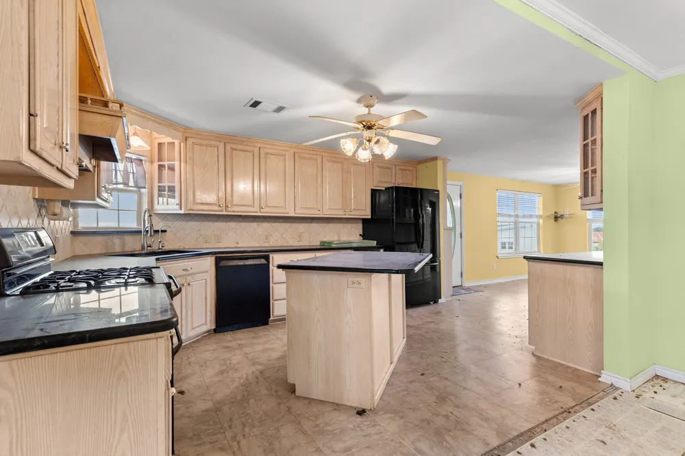 589 County Road 4150 Clifton, TX 76634