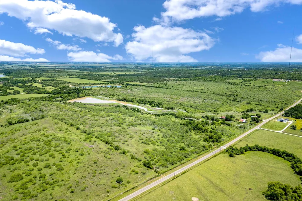 537 Tower Drive Moody, TX 76557