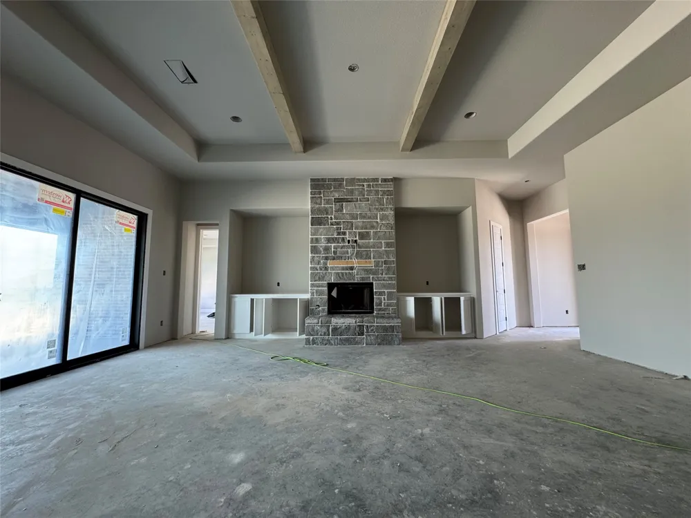 144 Chapowits Godley, TX 76044