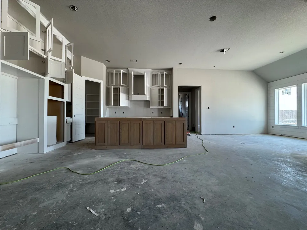 144 Chapowits Godley, TX 76044