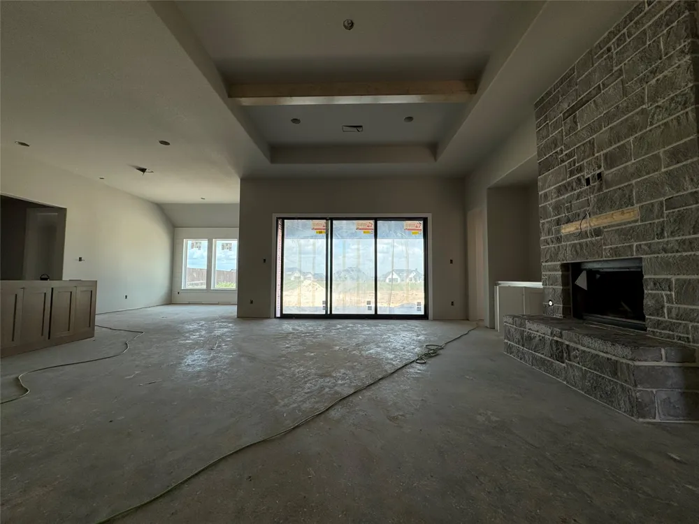 144 Chapowits Godley, TX 76044