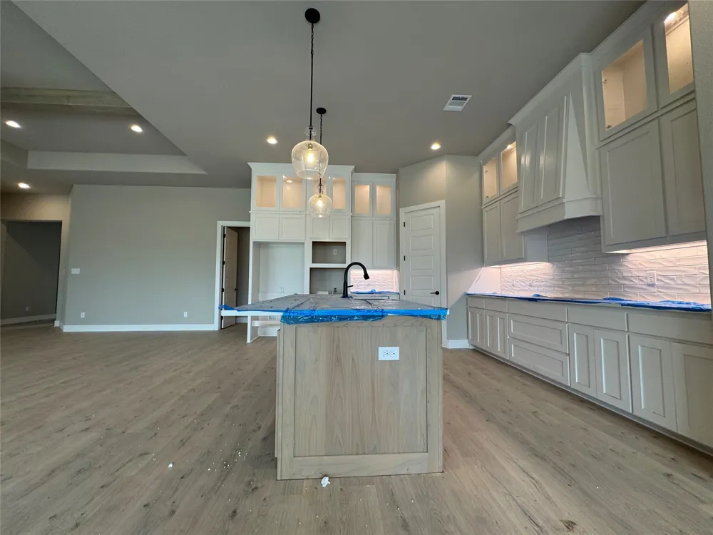 144 Chapowits Godley, TX 76044