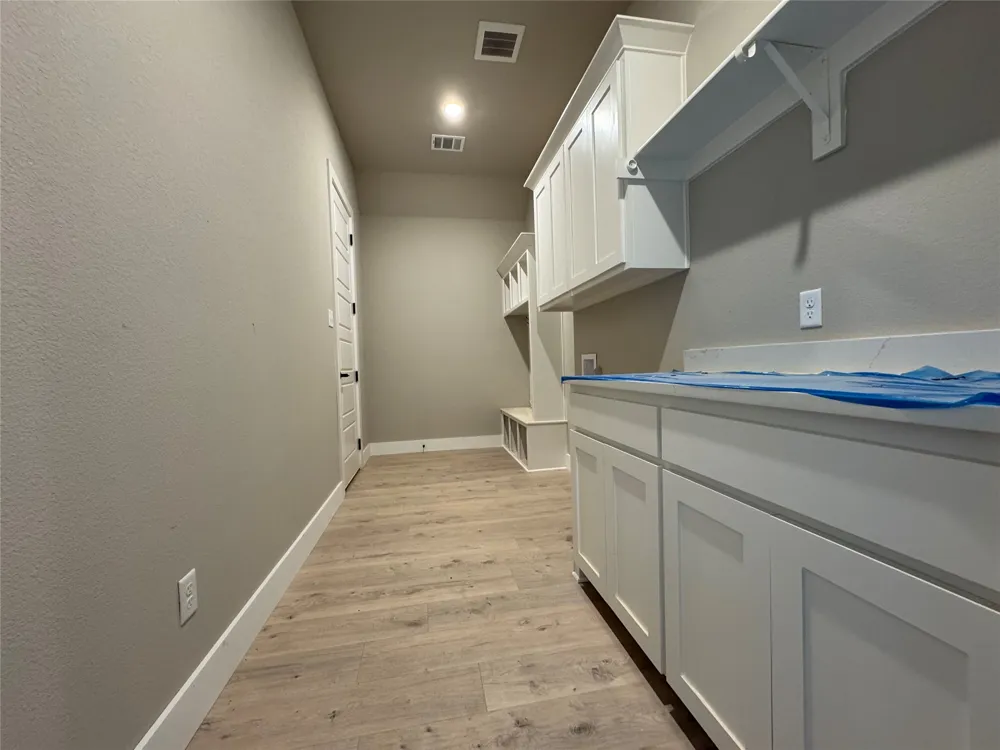 144 Chapowits Godley, TX 76044