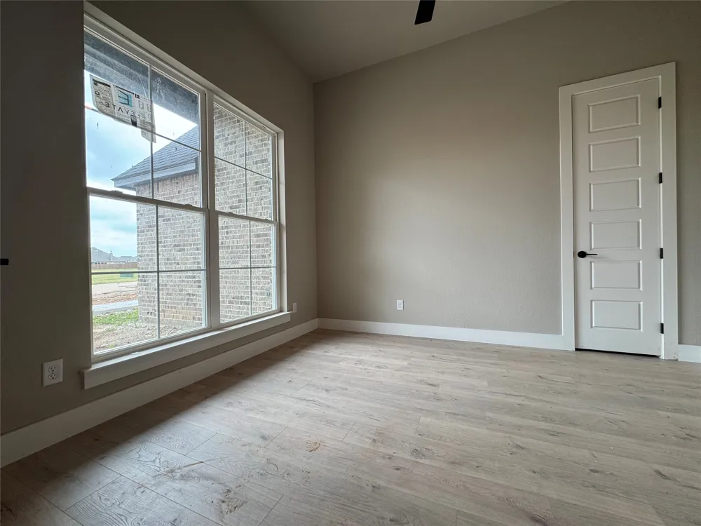 144 Chapowits Godley, TX 76044