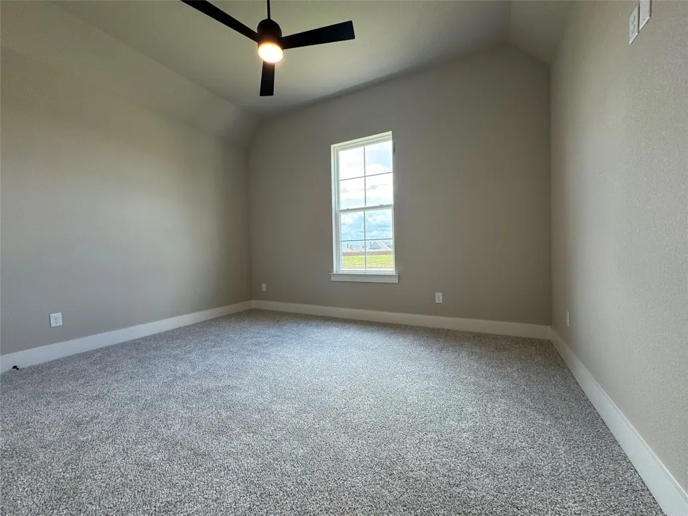 144 Chapowits Godley, TX 76044
