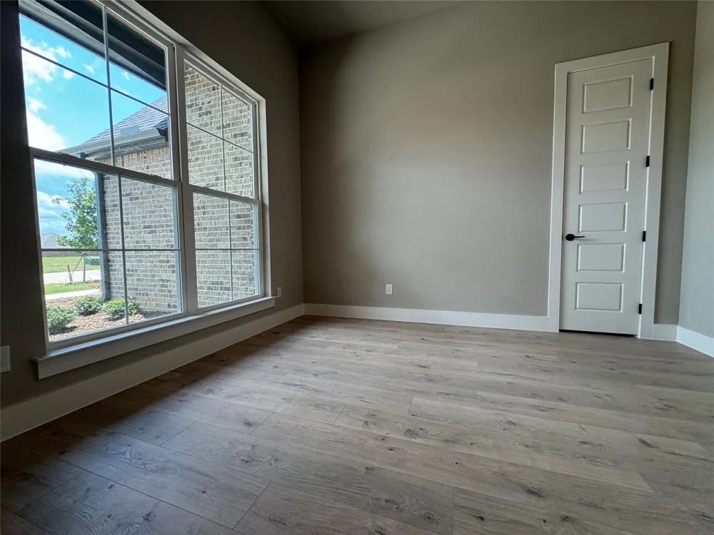 144 Chapowits Godley, TX 76044