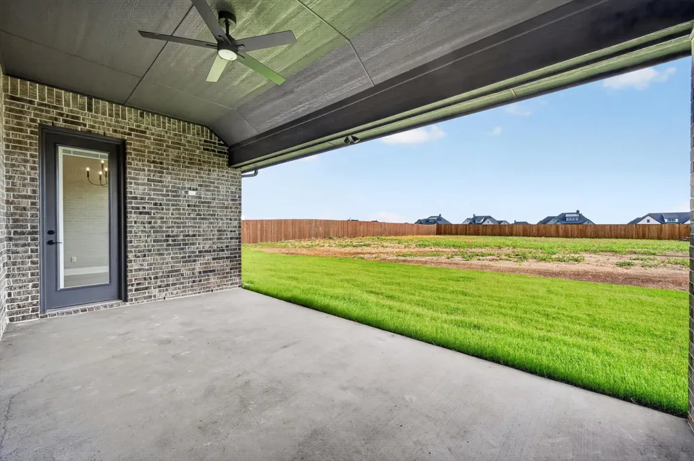 144 Chapowits Godley, TX 76044