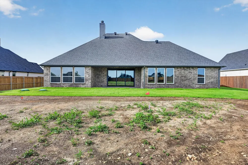 144 Chapowits Godley, TX 76044