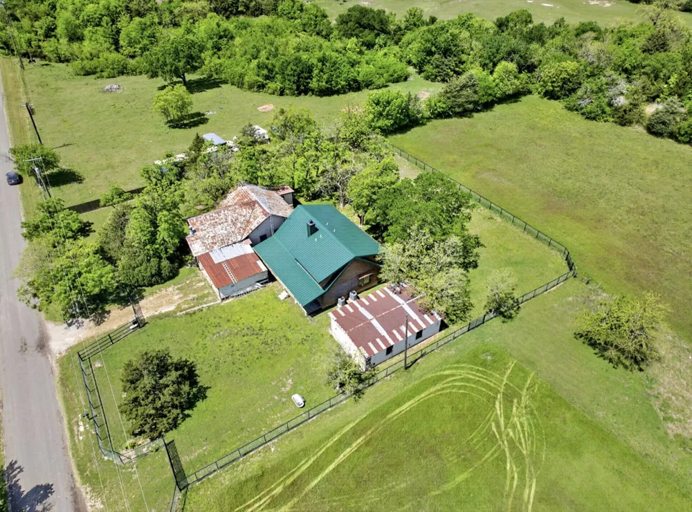 858 County Road 1006 Celeste, TX 75423