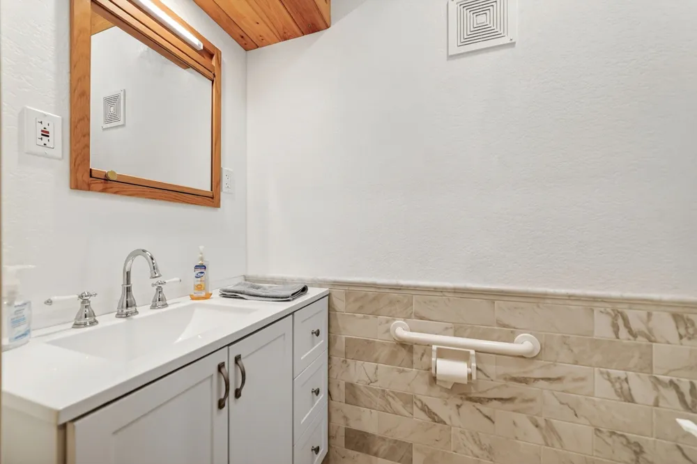 858 County Road 1006 Celeste, TX 75423