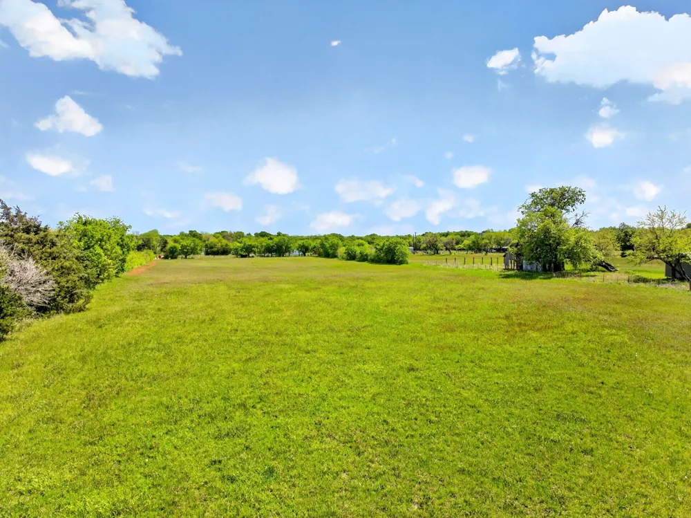 858 County Road 1006 Celeste, TX 75423