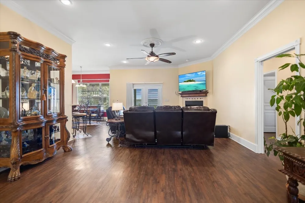 4789 Sunrise Drive Chandler, TX 75758