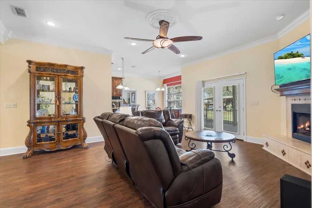 4789 Sunrise Drive Chandler, TX 75758
