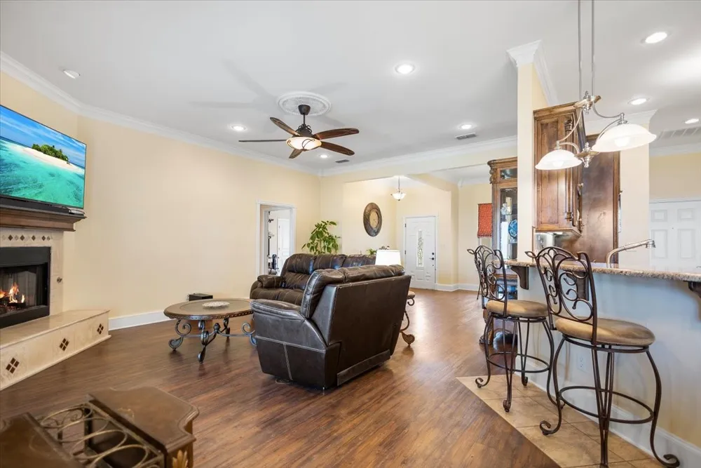 4789 Sunrise Drive Chandler, TX 75758