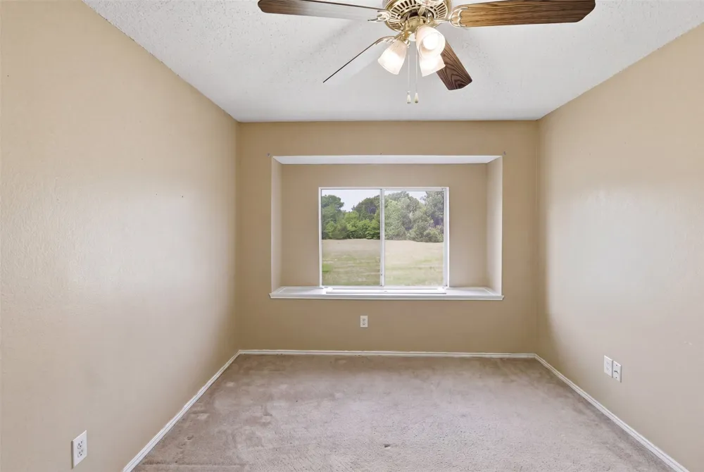 531 Pecan Leaf Drive Lancaster, TX 75146