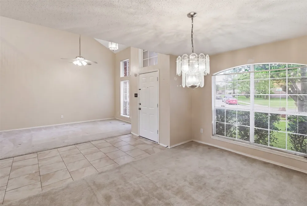 531 Pecan Leaf Drive Lancaster, TX 75146