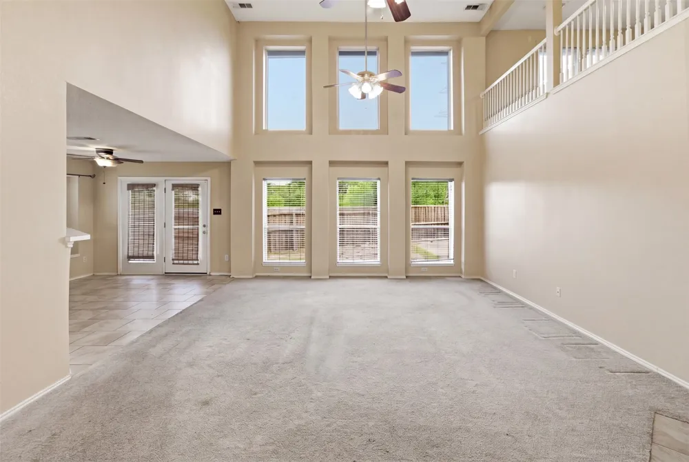 531 Pecan Leaf Drive Lancaster, TX 75146