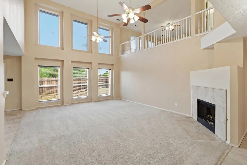531 Pecan Leaf Drive Lancaster, TX 75146