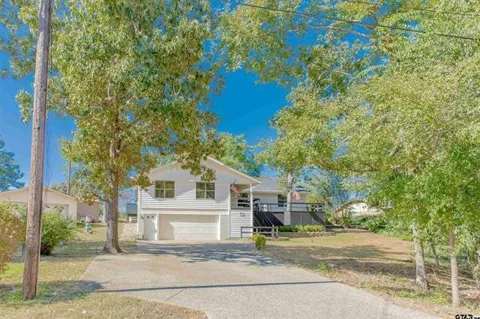 120 E Fairway Drive