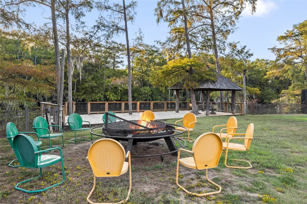742 Private  Road 7219 Jefferson, TX 75657