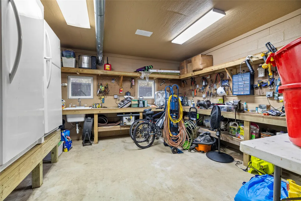 742 Private  Road 7219 Jefferson, TX 75657