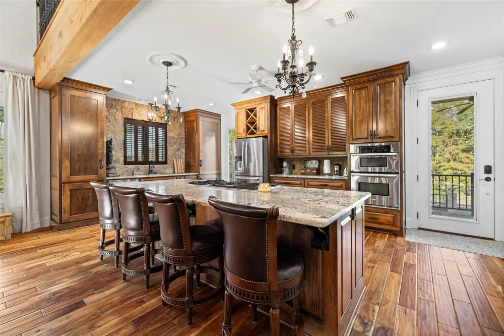 742 Private  Road 7219 Jefferson, TX 75657