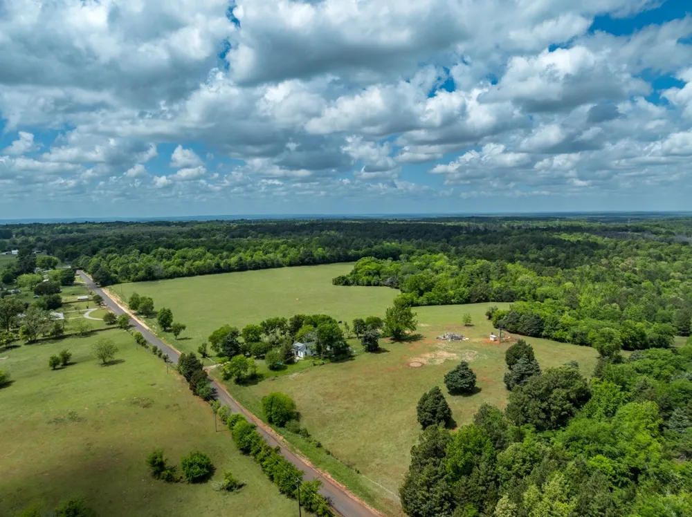 1695 County Road 3408 Jacksonville, TX 75766