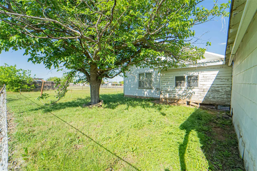 701 Shelton Street Breckenridge, TX 76424