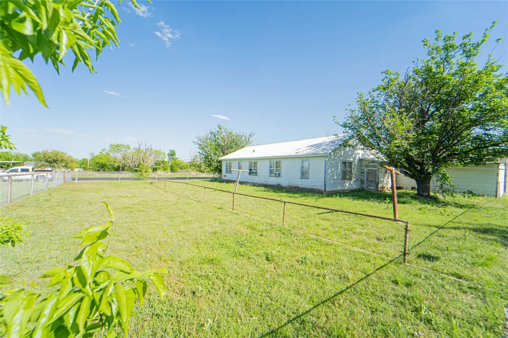 701 Shelton Street Breckenridge, TX 76424