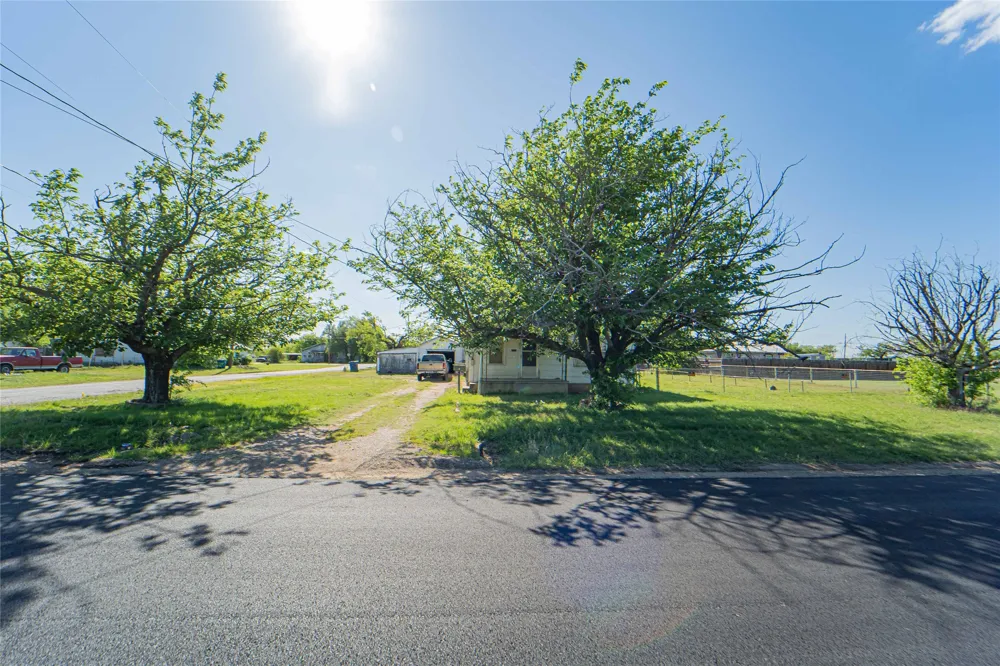 701 Shelton Street Breckenridge, TX 76424