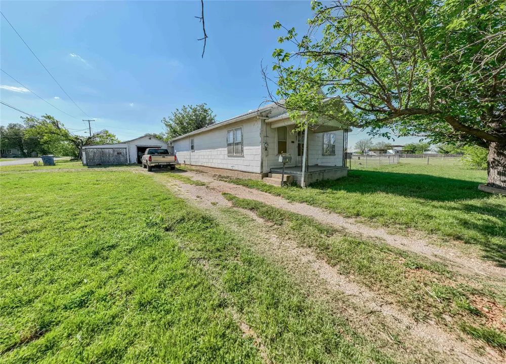 701 Shelton Street Breckenridge, TX 76424