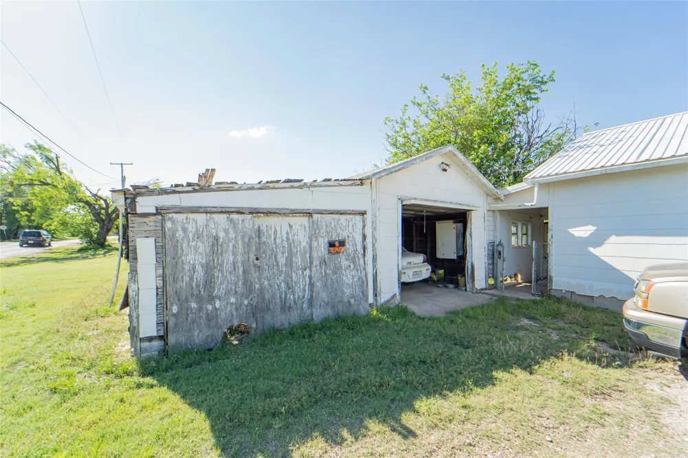 701 Shelton Street Breckenridge, TX 76424