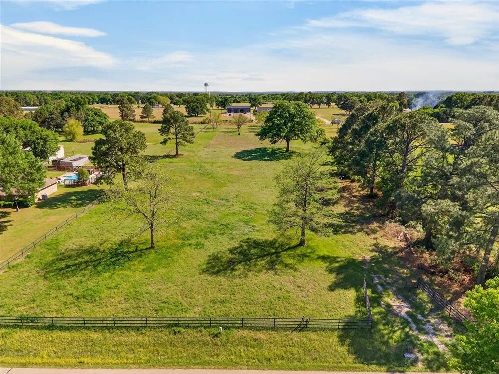 E. Will White Rd. Tool, TX 75143
