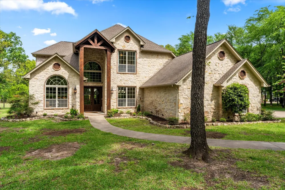 1215 PR 5980 Yantis, TX 75497