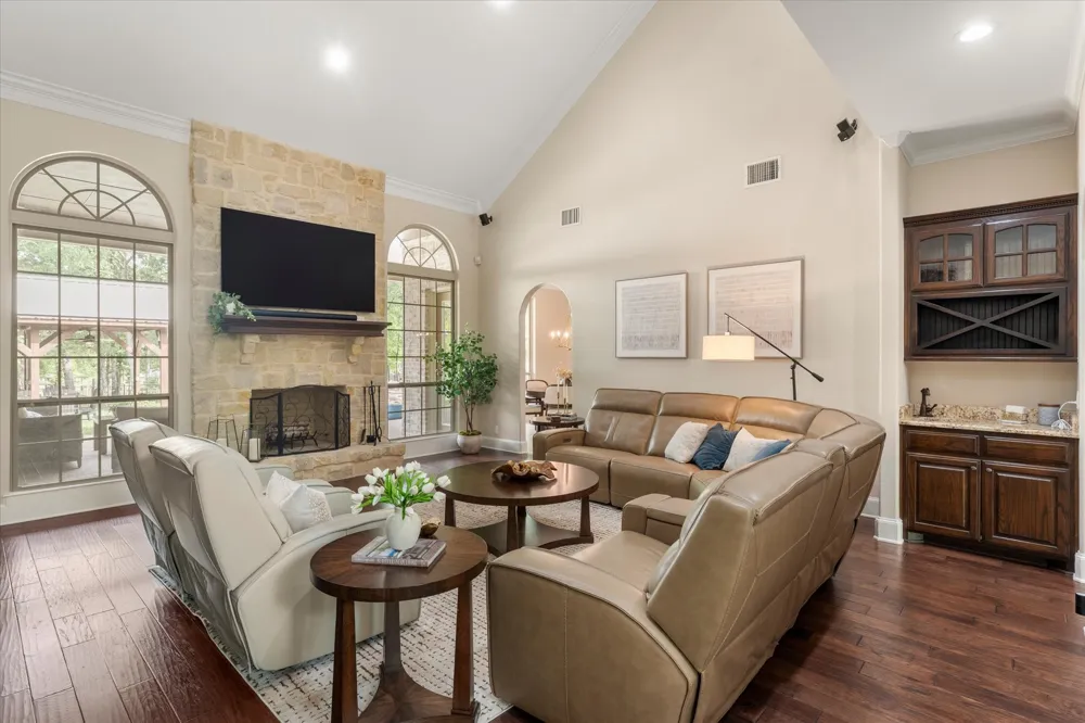1215 PR 5980 Yantis, TX 75497