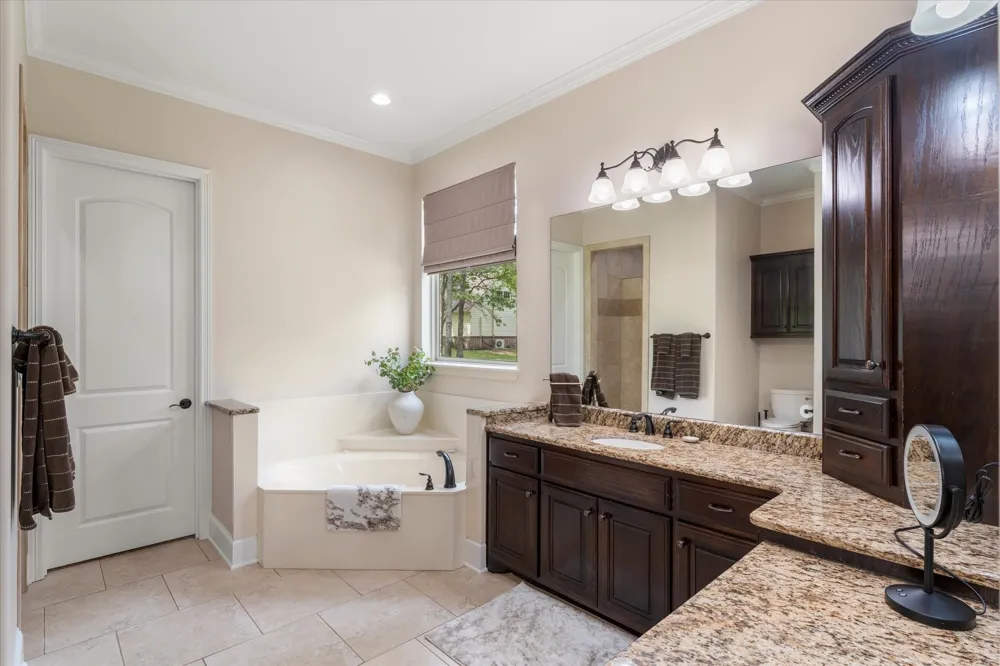 1215 PR 5980 Yantis, TX 75497