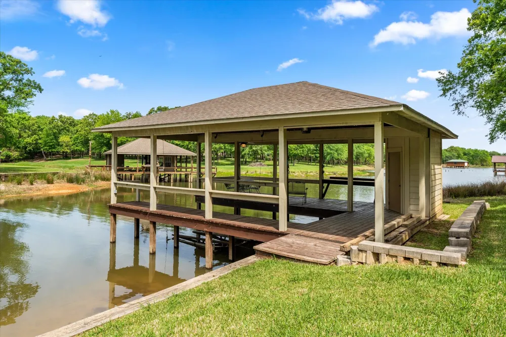 1215 PR 5980 Yantis, TX 75497