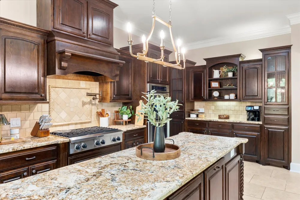 1215 PR 5980 Yantis, TX 75497