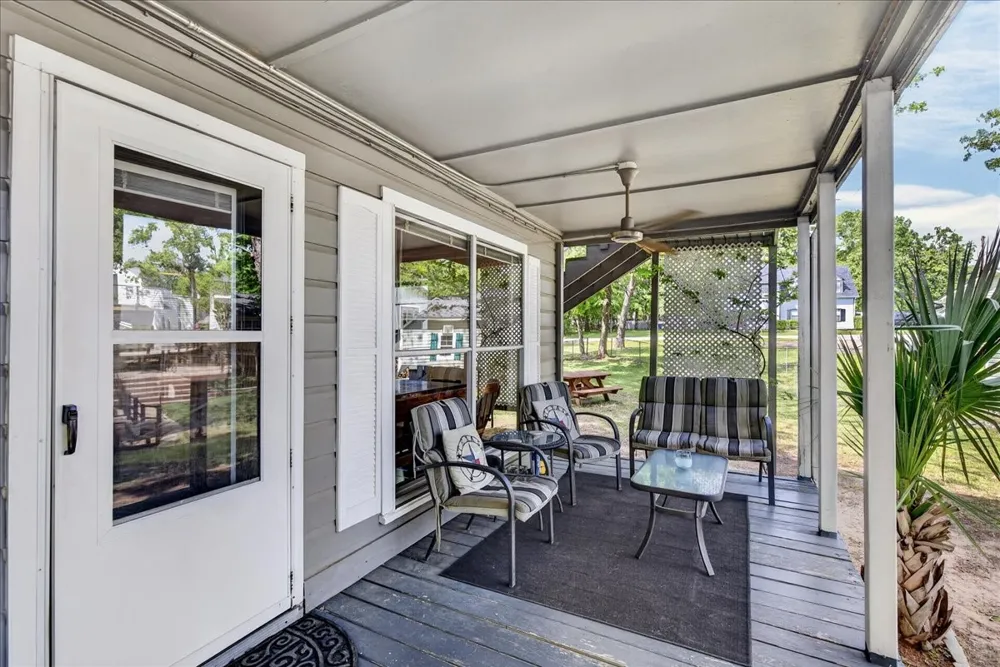 1529 Oak Shore Drive Tool, TX 75143