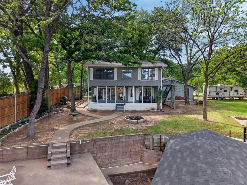1529 Oak Shore Drive Tool, TX 75143