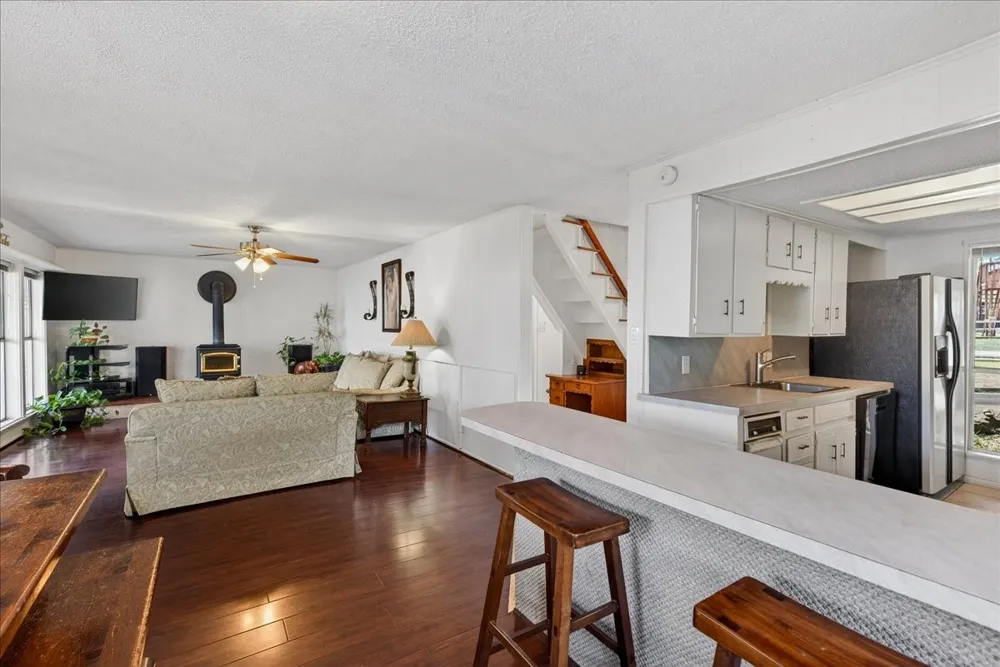 1529 Oak Shore Drive Tool, TX 75143