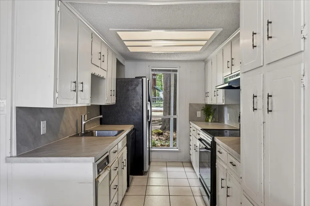 1529 Oak Shore Drive Tool, TX 75143