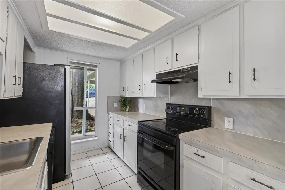 1529 Oak Shore Drive Tool, TX 75143