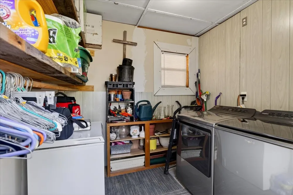 1529 Oak Shore Drive Tool, TX 75143