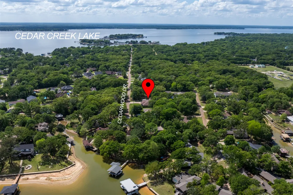 231 Cedarwood Drive Enchanted Oaks, TX 75156